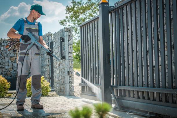 Best Animal Enclosure Cleaning  in Tolar, TX